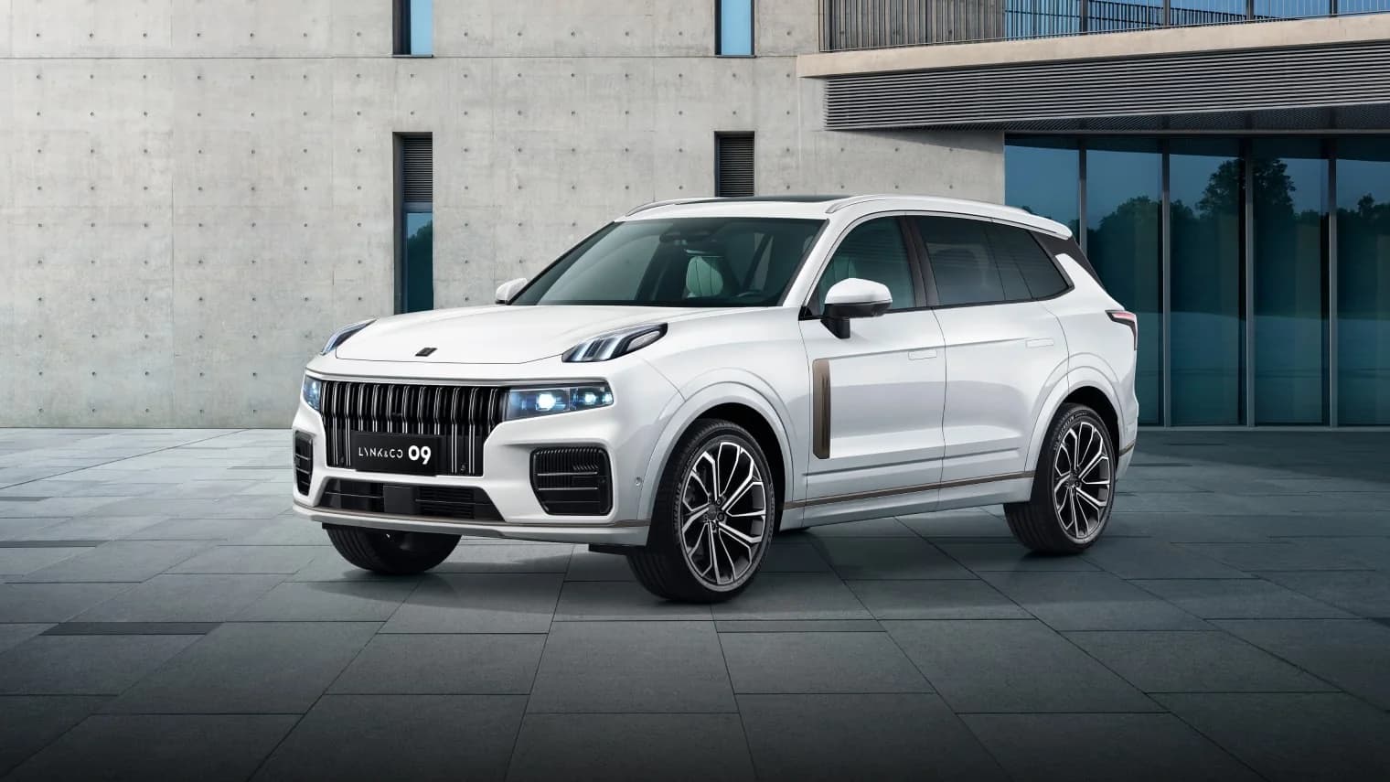 Экстерьер Lynk & Co 09