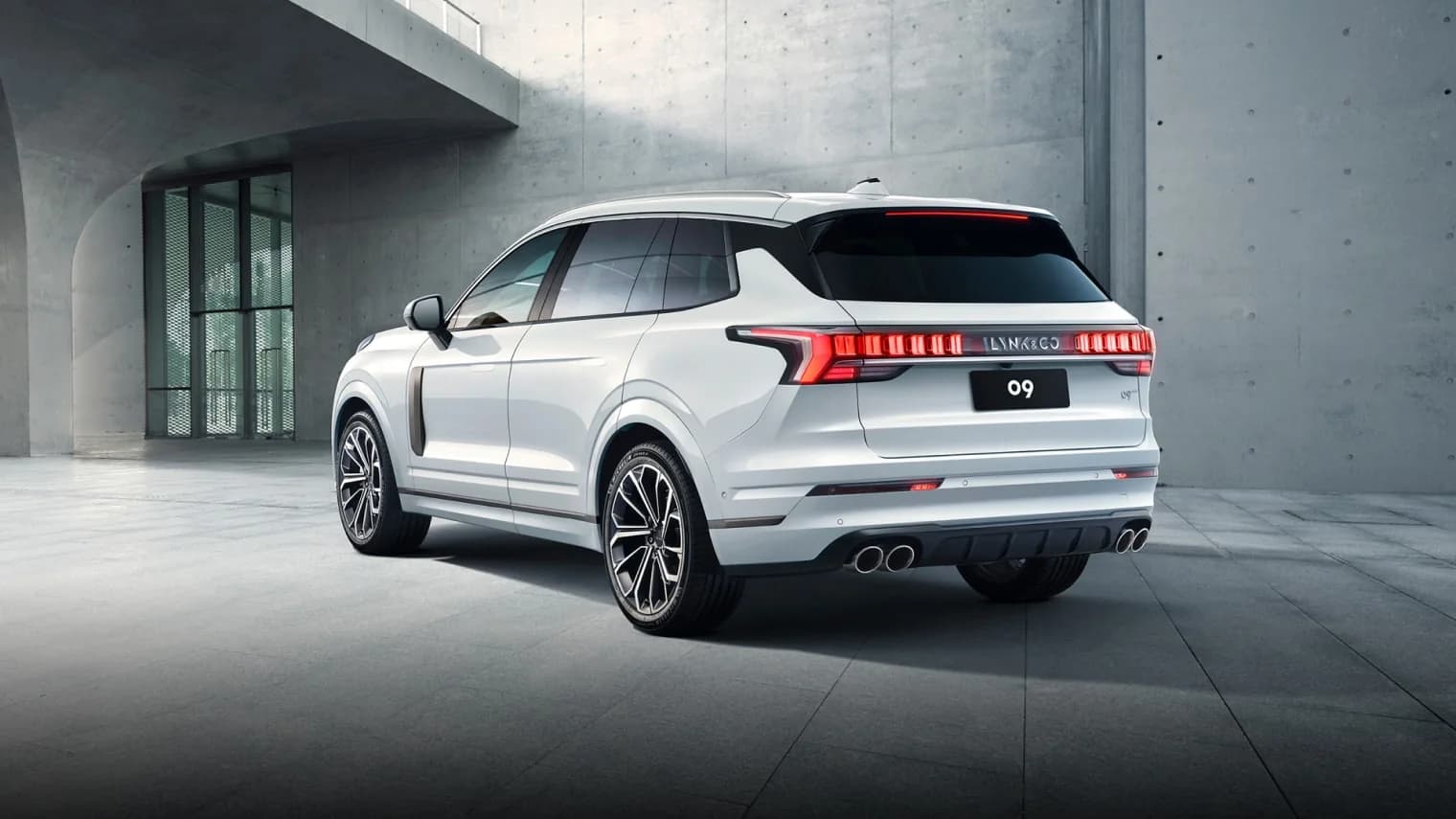 Экстерьер Lynk & Co 09