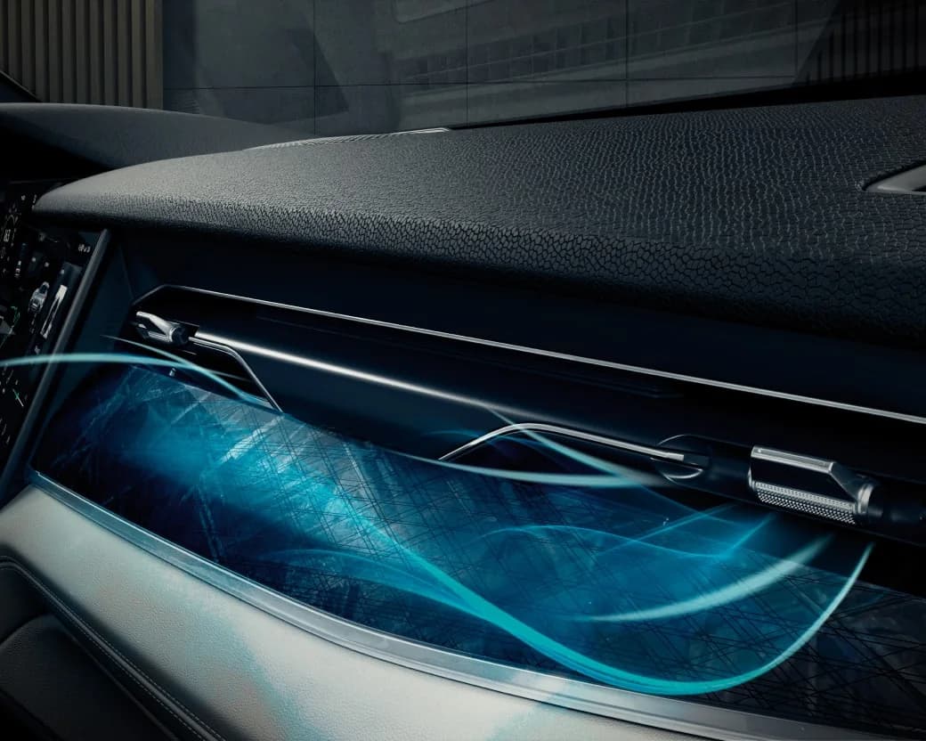Интерьер Lynk & Co 09