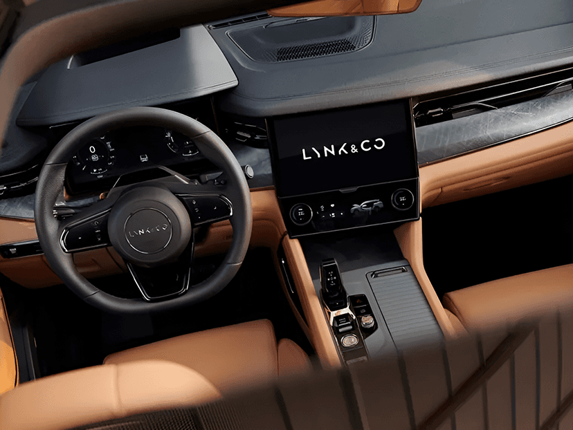 Интерьер Lynk & Co с цифровой панелью