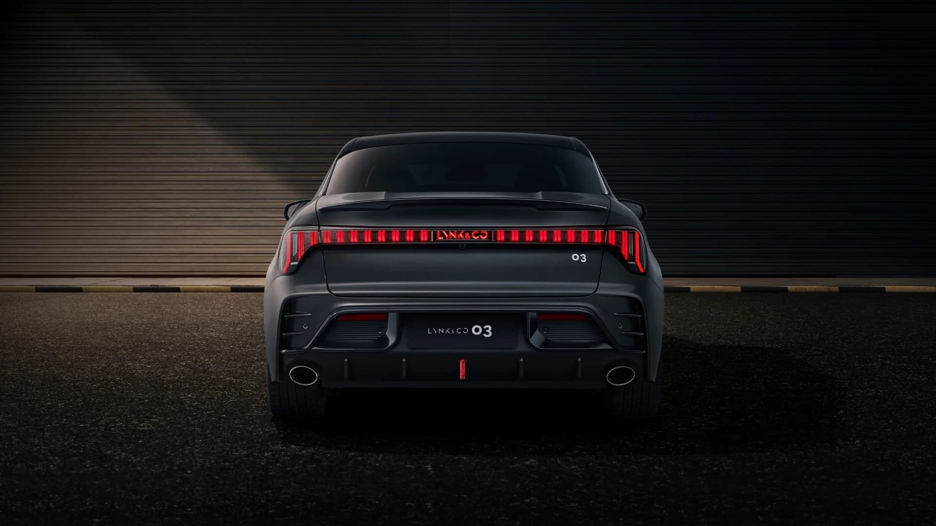 Экстерьер Lynk & Co 03