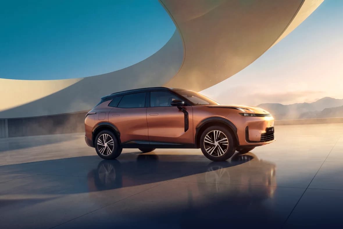 Экстерьер Lynk & Co 08